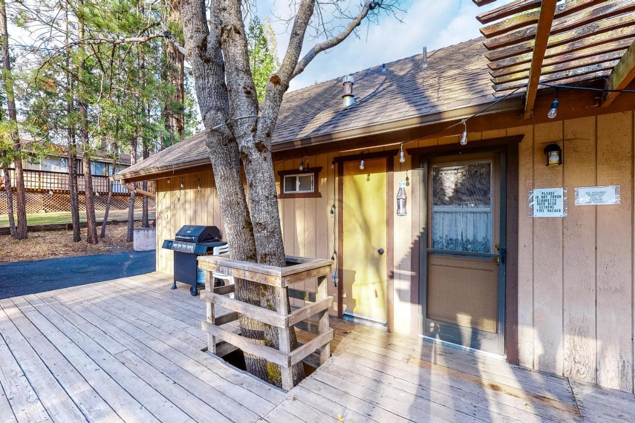 Lancaster Cabin Bass Lake Exterior photo